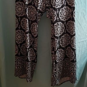 Flowy patterned pants